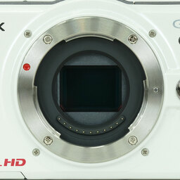 Panasonic LUMIX DMC-GF2-K ボディ ホワイト Panasonic LUMIX DMC-GF2-K ボディ ホワイト