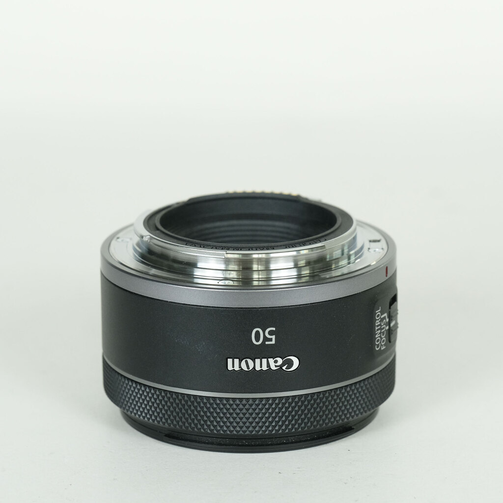 Canon RF50mm F1.8 STMの出品 | ONE SCENE（ワンシーン）