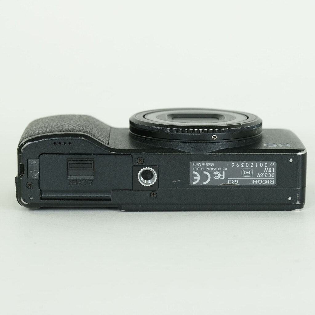 RICOH GR II