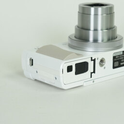 Panasonic LUMIX DC-TZ95D ホワイト Panasonic LUMIX DC-TZ95D ホワイト