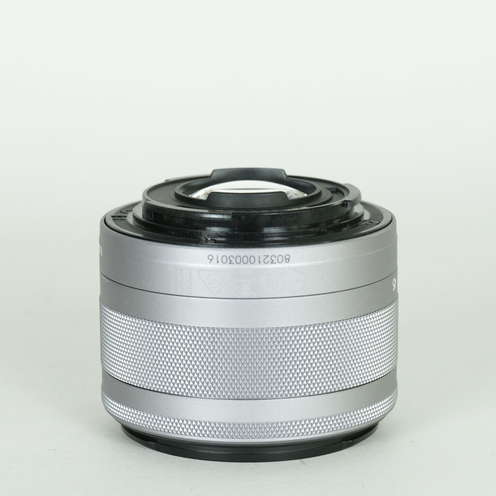 Canon EF-M15-45mm F3.5-6.3 IS STM