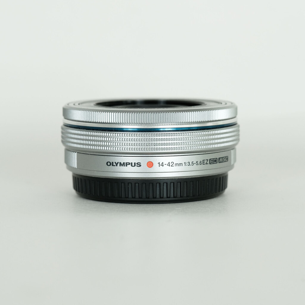 OLYMPUS M.ZUIKO DIGITAL ED 14-42mm F3.5-5.6 EZ シルバー