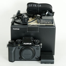 FUJIFILM X-T5