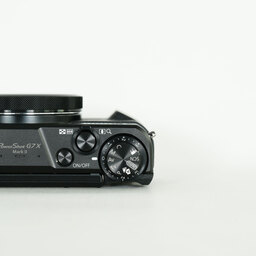 Canon PowerShot G7X Mark II