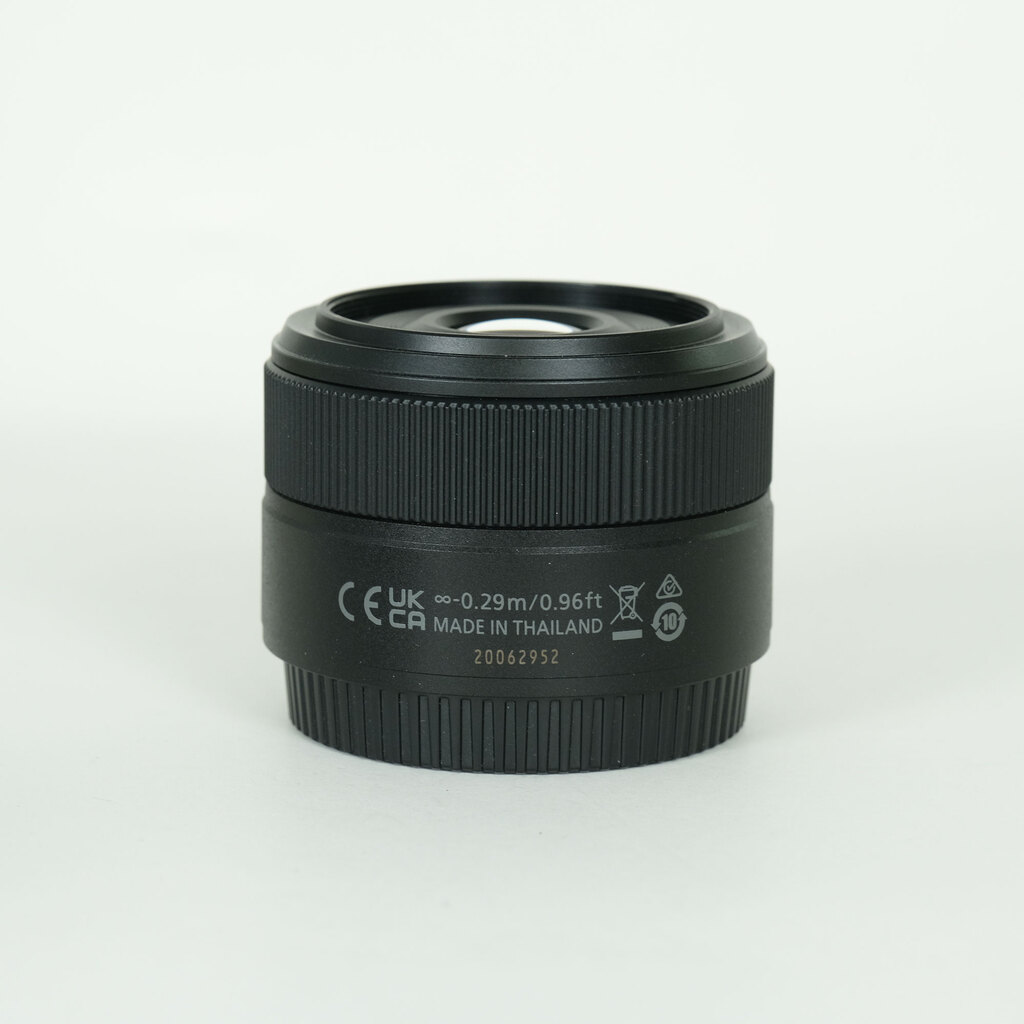 Nikon NIKKOR Z 40mm f/2 [Normal]
