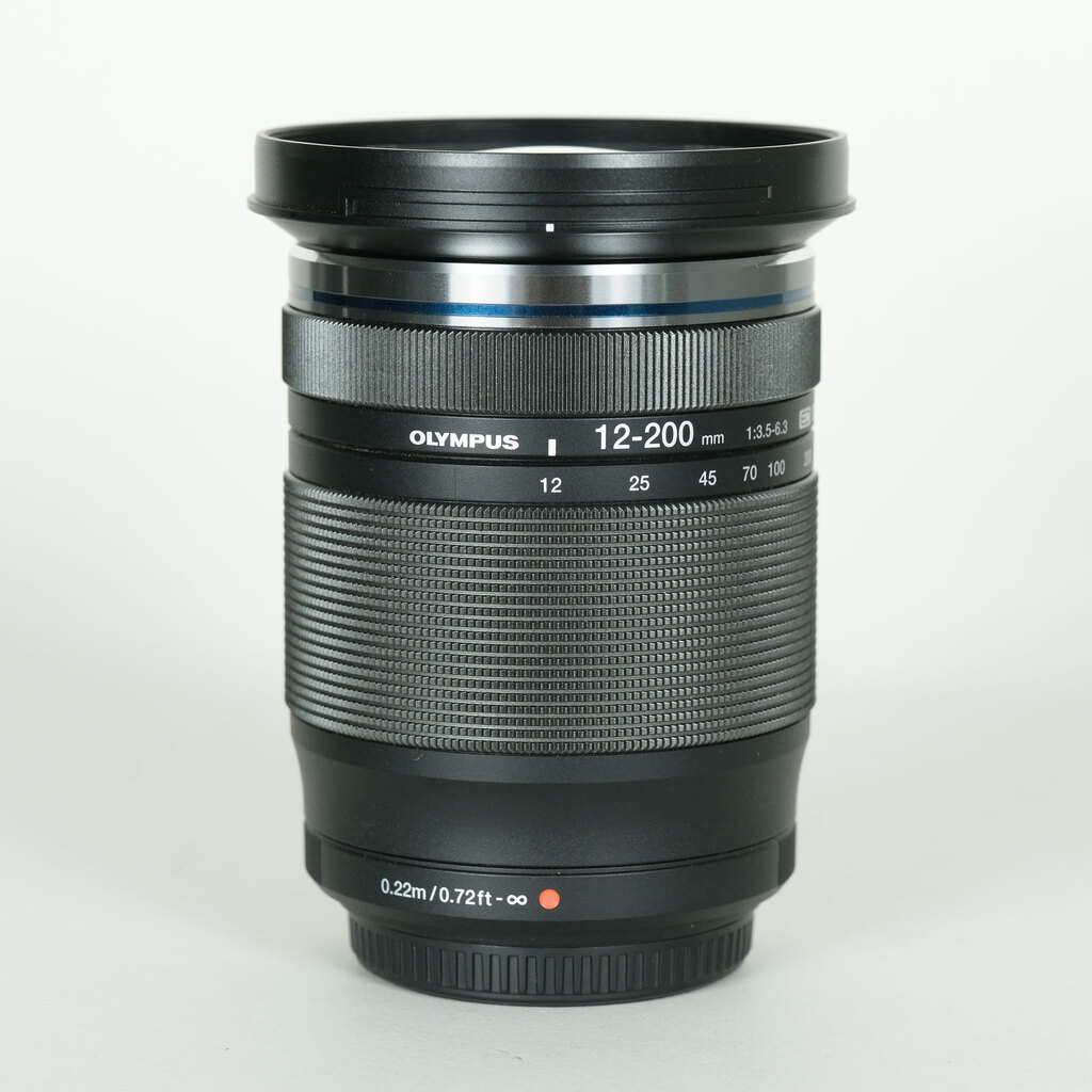 OLYMPUS M.ZUIKO DIGITAL ED 12‑200mm F3.5-6.3の出品 | ONE SCENE