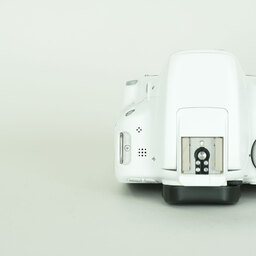 Canon EOS Kiss X7 ボディ ホワイト