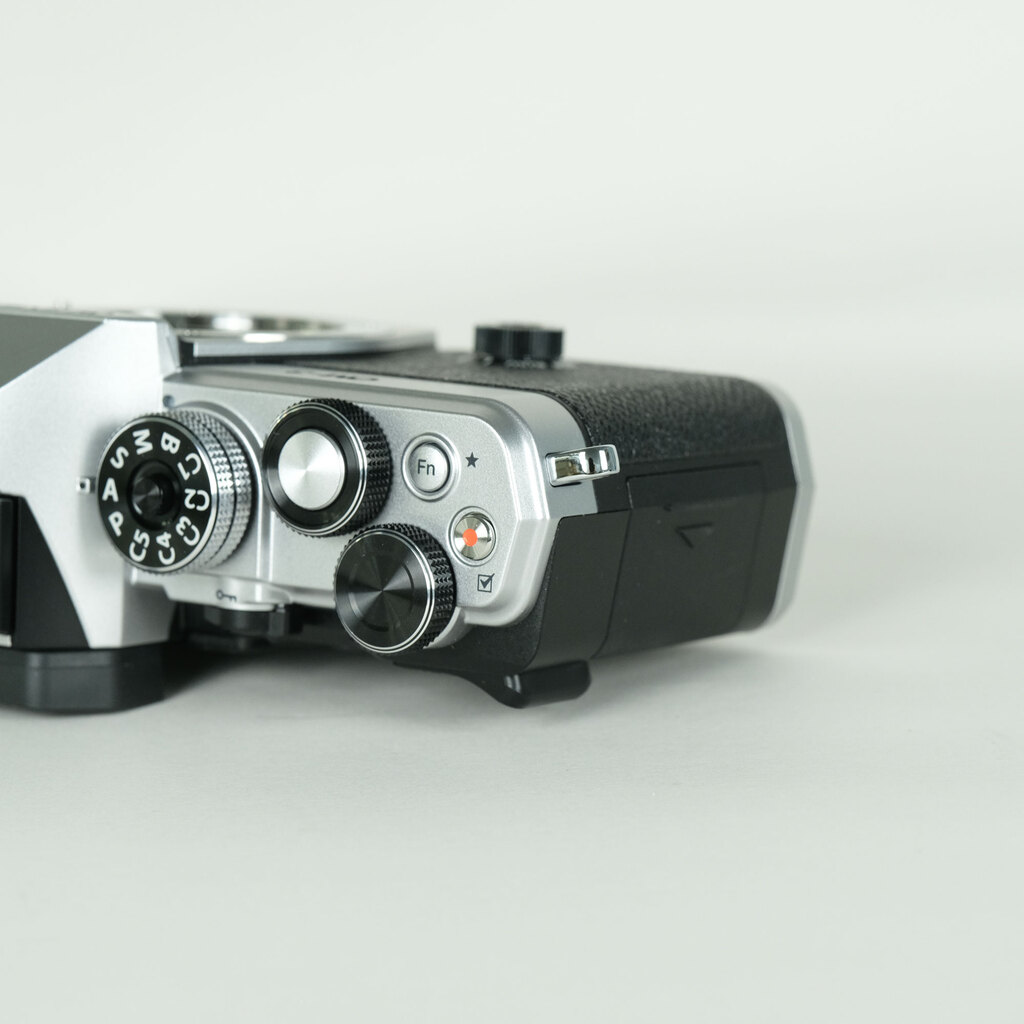 OM SYSTEM OM-3
