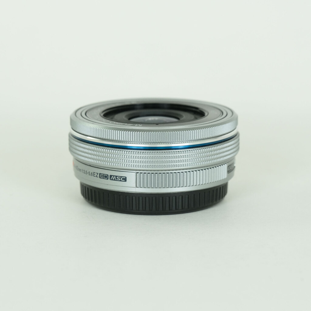 OLYMPUS M.ZUIKO DIGITAL ED 14-42mm F3.5-5.6 EZ シルバー OLYMPUS M.ZUIKO DIGITAL ED 14-42mm F3.5-5.6 EZ シルバー