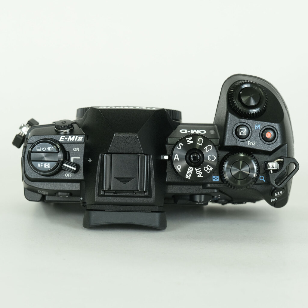 OLYMPUS OM-D E-M1 Mark II OLYMPUS OM-D E-M1 Mark II