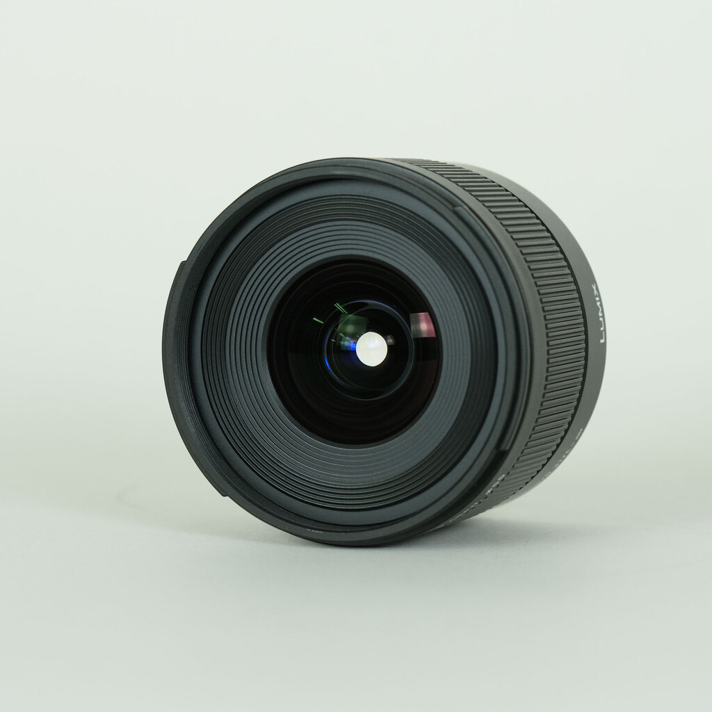 Panasonic LEICA DG SUMMILUX 9mm / F1.7 ASPH.