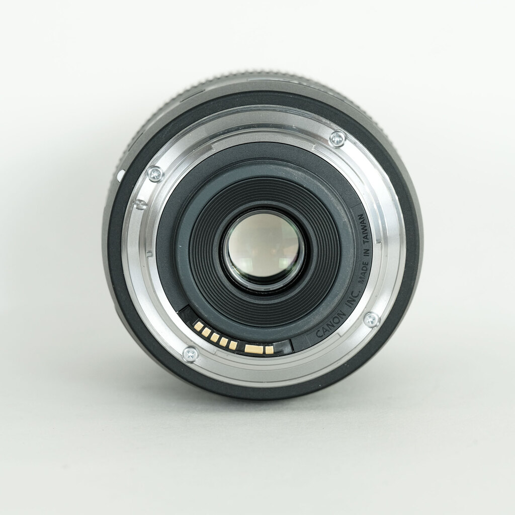 Canon EF-S18-135mm F3.5-5.6 IS USM