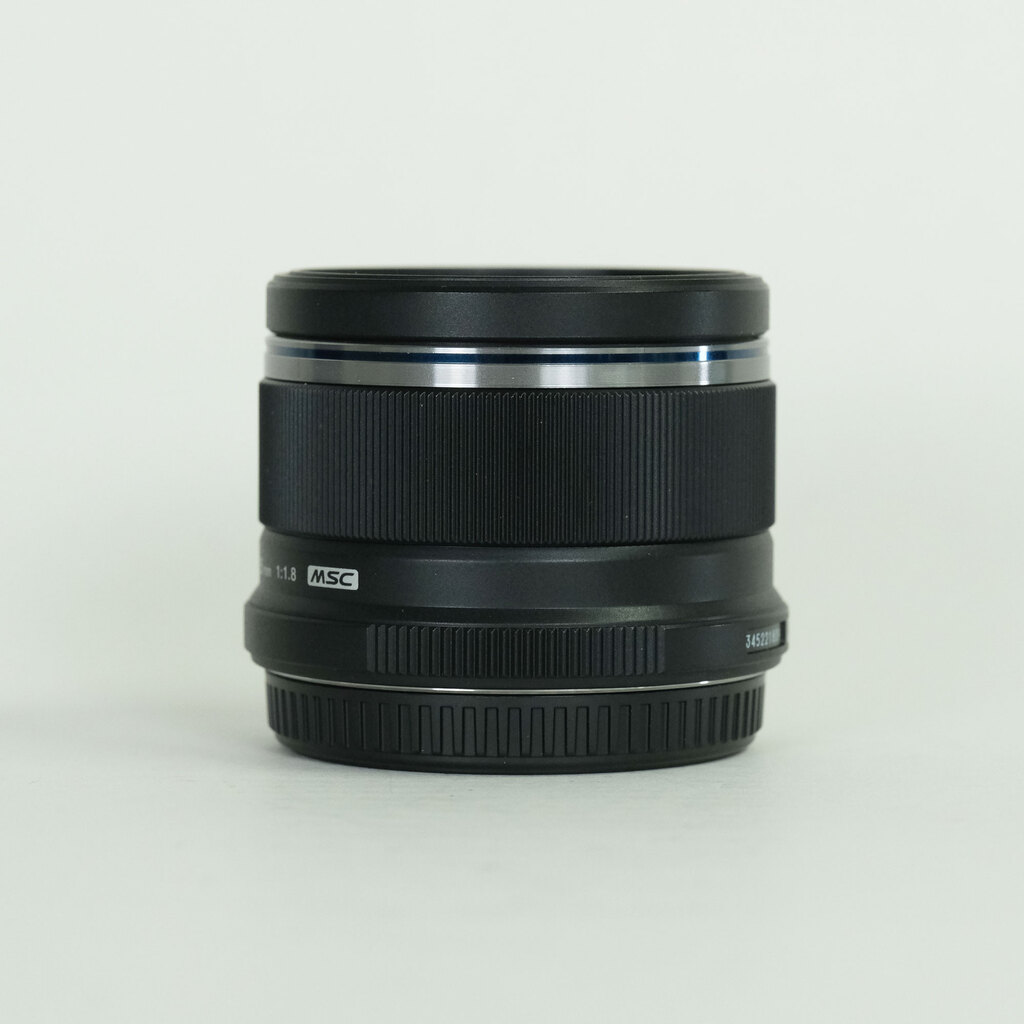 OLYMPUS M.ZUIKO DIGITAL 25mm F1.8 OLYMPUS M.ZUIKO DIGITAL 25mm F1.8