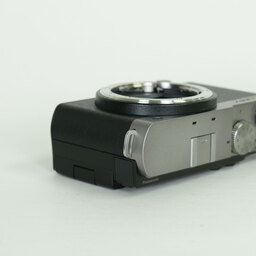 Panasonic LUMIX DC-S9 Panasonic LUMIX DC-S9