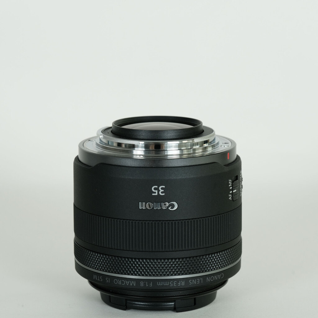Canon RF35mm F1.8 MACRO IS STM