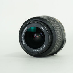 Nikon AF-S DX NIKKOR 18-55mm F3.5-5.6 G VR Nikon AF-S DX NIKKOR 18-55mm F3.5-5.6 G VR