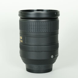 Nikon AF-S DX VR Zoom-Nikkor 18-200mm F3.5-5.6G IF-ED
