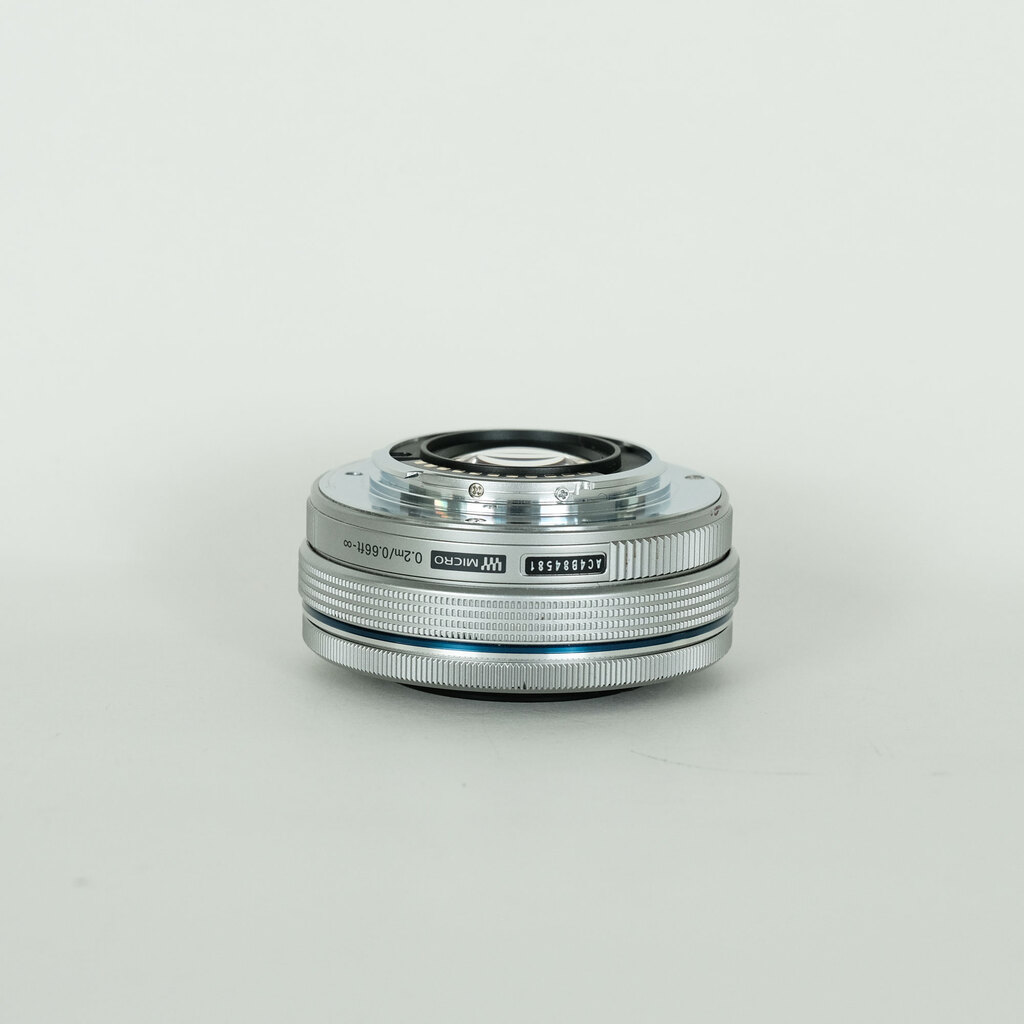 OLYMPUS M.ZUIKO DIGITAL ED 14-42mm F3.5-5.6 EZ シルバー OLYMPUS M.ZUIKO DIGITAL ED 14-42mm F3.5-5.6 EZ シルバー