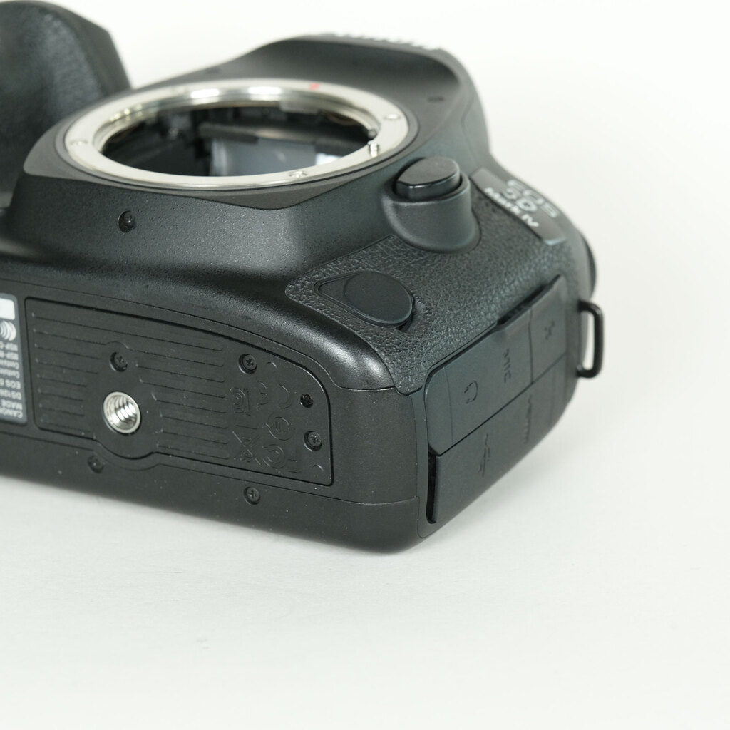 Canon EOS 5D Mark IV Canon EOS 5D Mark IV