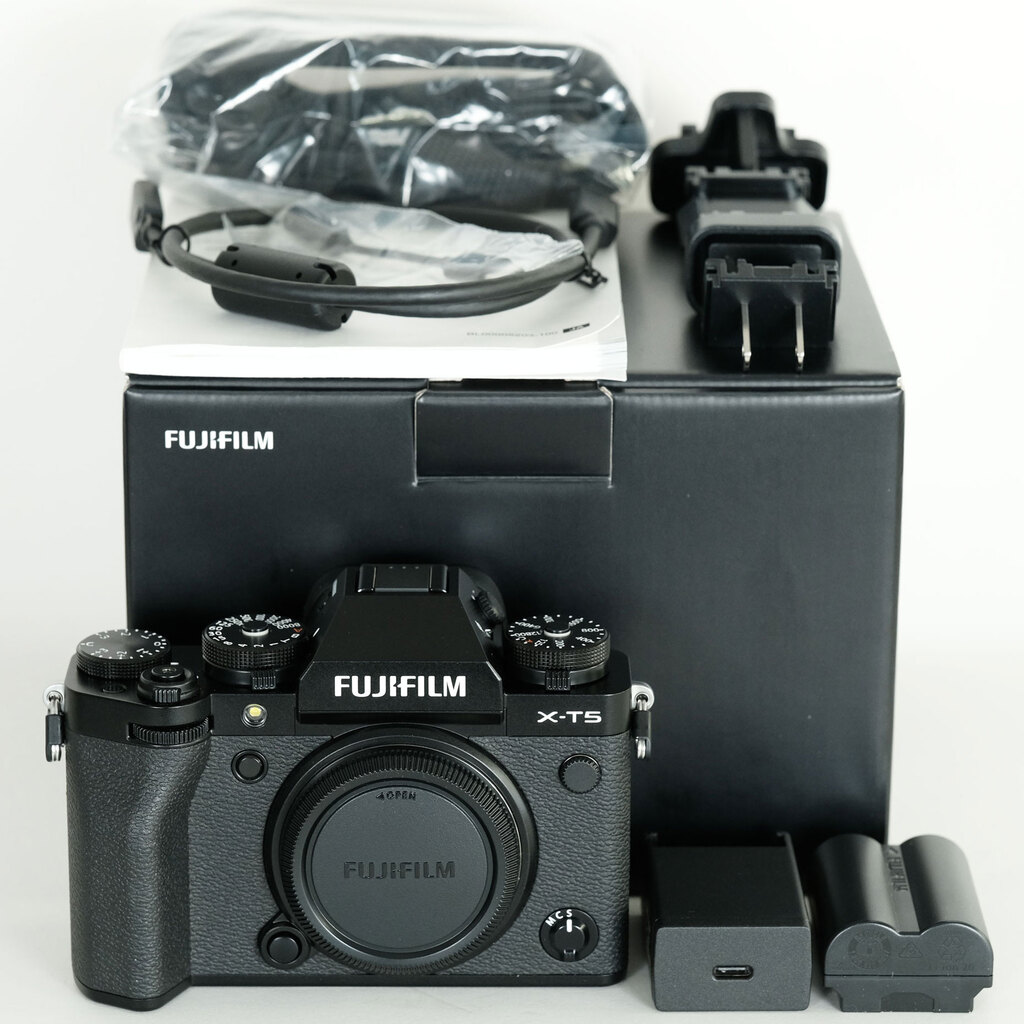 FUJIFILM X-T5