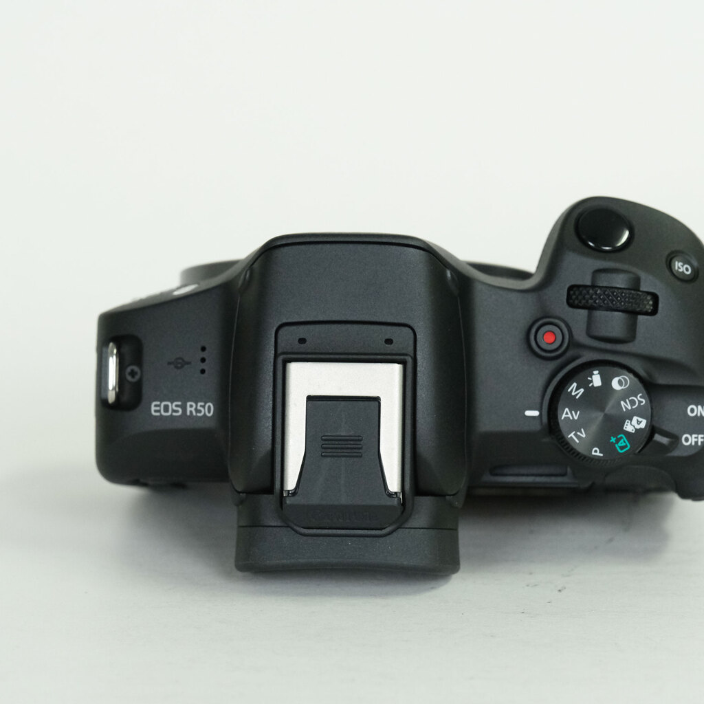 Canon EOS R50