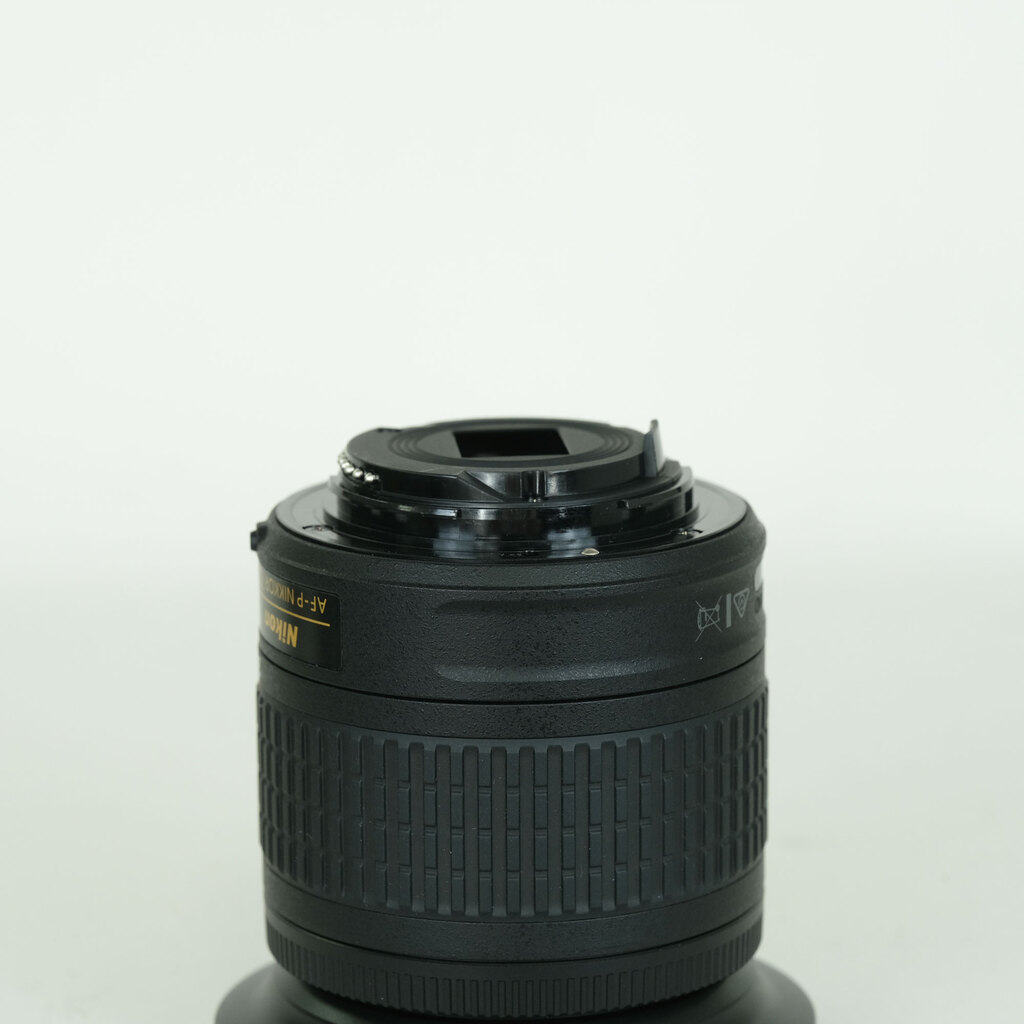 Nikon AF-P DX NIKKOR 10-20mm F4.5-5.6G VR Nikon AF-P DX NIKKOR 10-20mm F4.5-5.6G VR