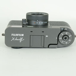 FUJIFILM X half X-HF1