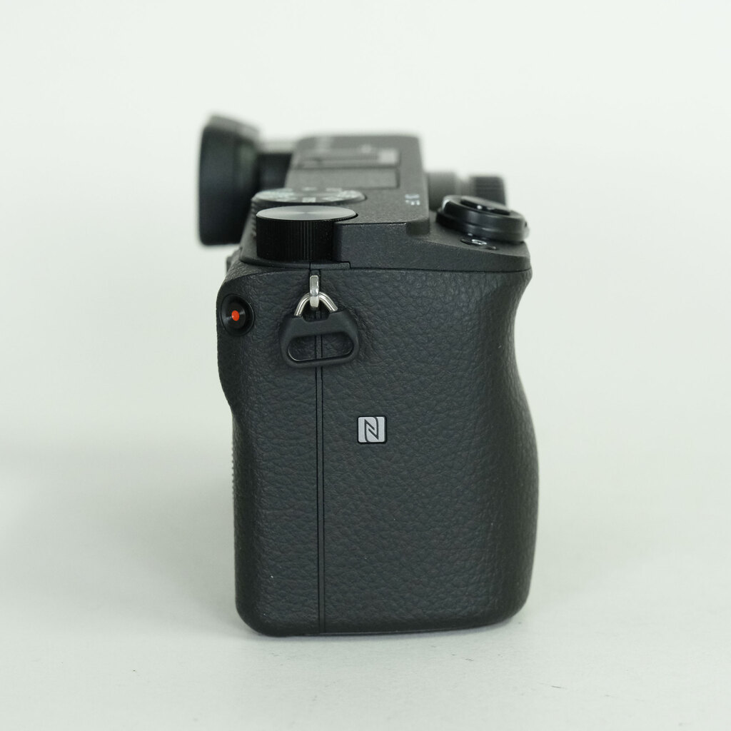 SONY α6400（ILCE-6400）