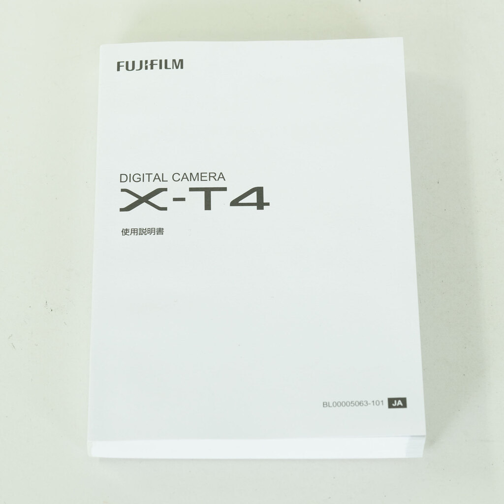 FUJIFILM X-T4 FUJIFILM X-T4