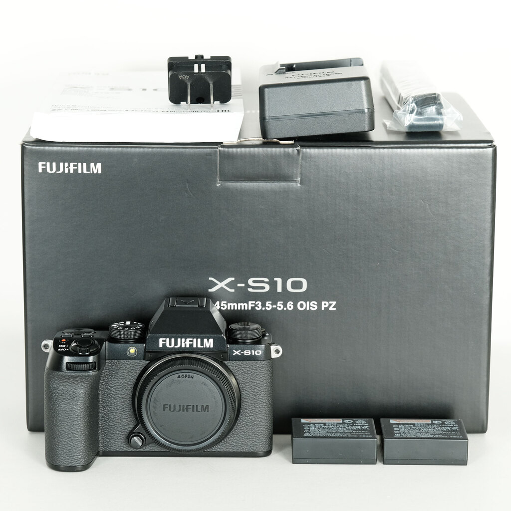 FUJIFILM X-S10