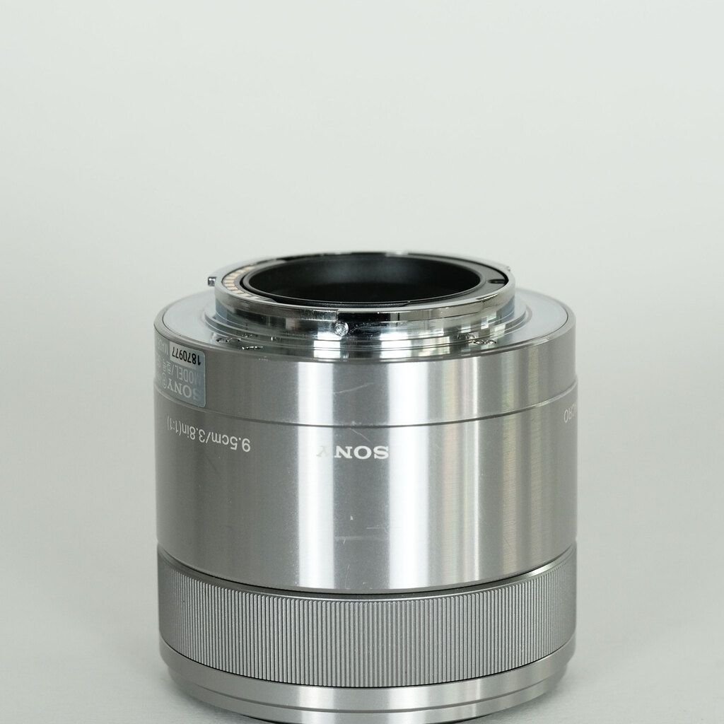 SONY E 30mm F3.5 Macro SEL30M35