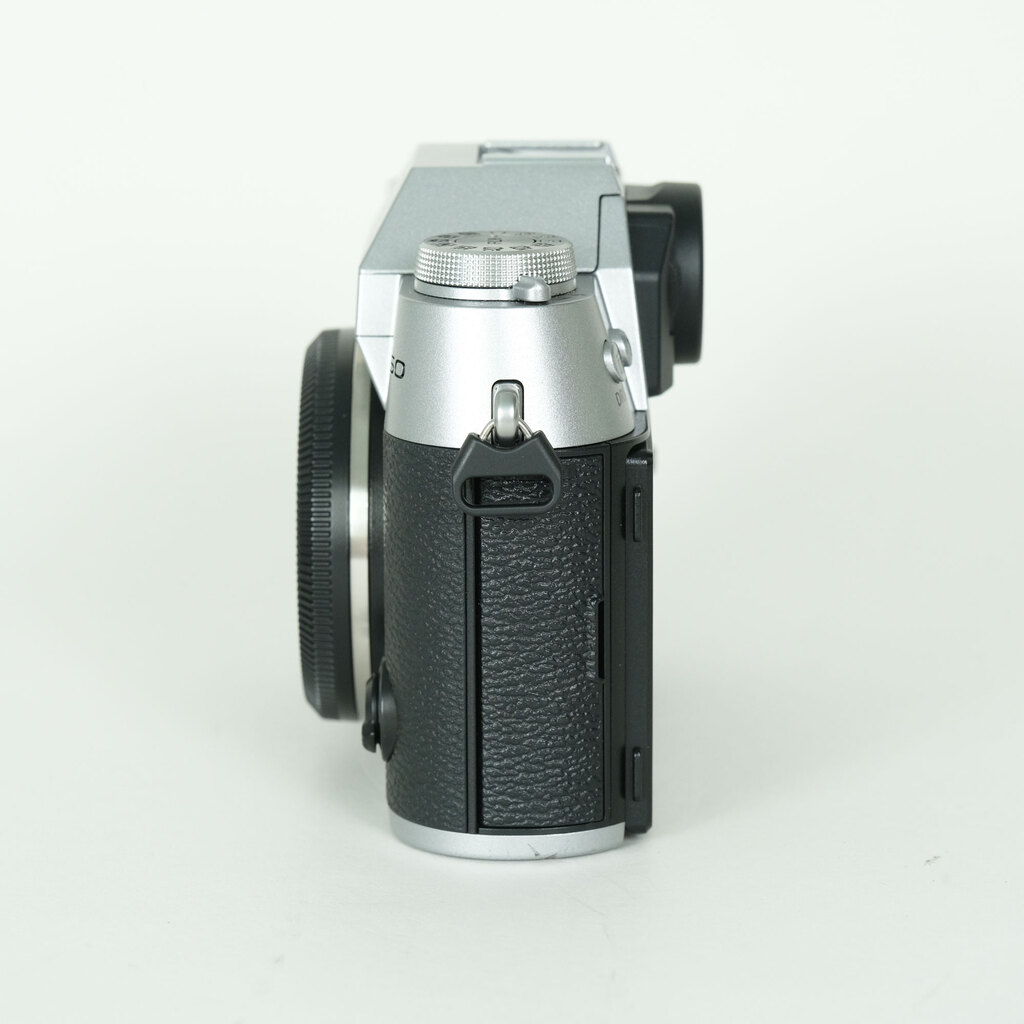 FUJIFILM X-T50 [�{�f�B �V���o�[]