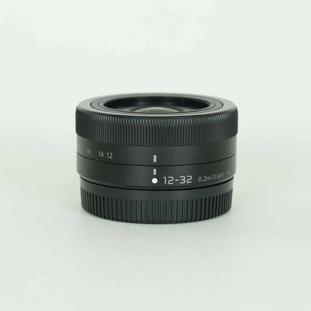 Panasonic LUMIX G VARIO 12-32mm / F3.5-5.6 ASPH. / MEGA O.I.S.