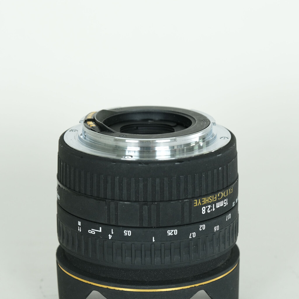 SIGMA 15mm F2.8EX DG DIAGONAL FISHEYE (キヤノンEF用) SIGMA 15mm F2.8EX DG DIAGONAL FISHEYE (キヤノンEF用)