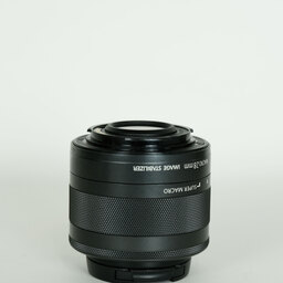 Canon EF-M28mm F3.5 マクロ IS STM