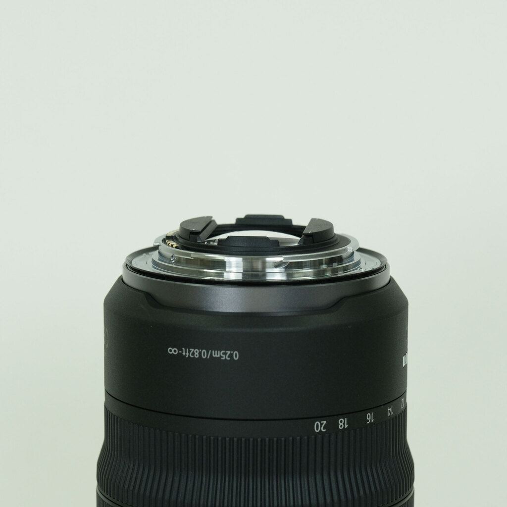 Canon RF10-20mm F4 L IS STM Canon RF10-20mm F4 L IS STM
