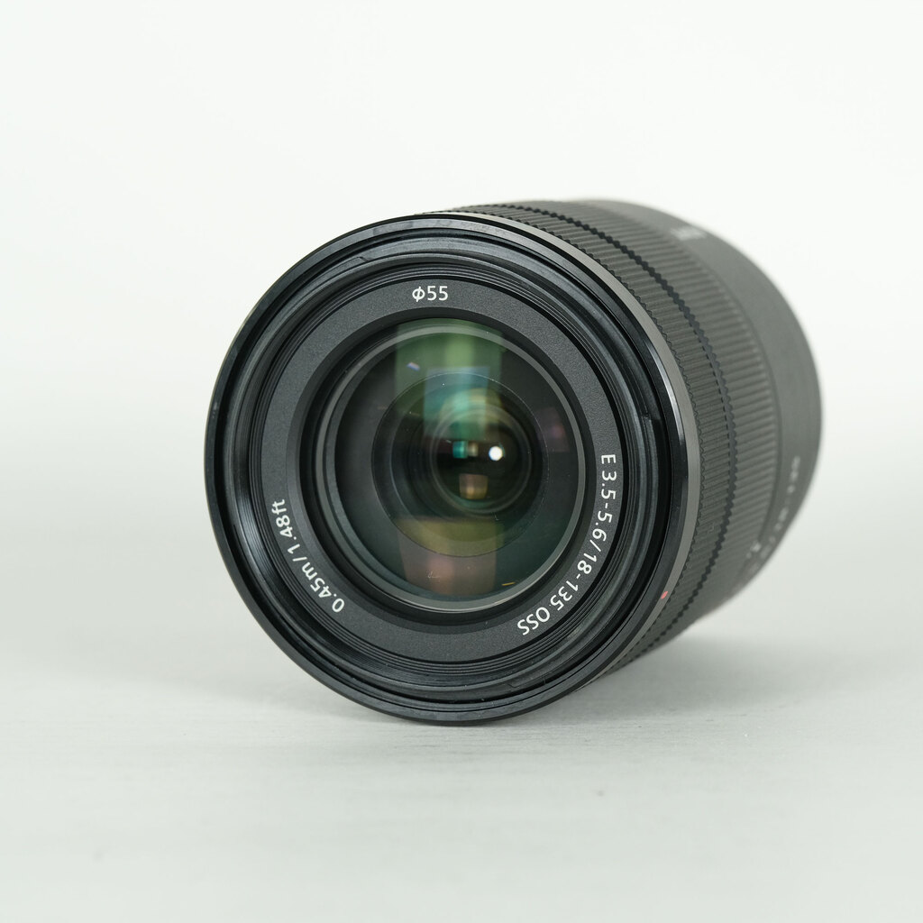 SONY E 18-135mm F3.5-5.6 OSS SEL18135の出品 | ONE SCENE（ワンシーン）