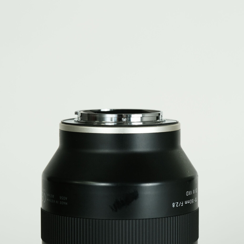 TAMRON 70-180mm F/2.8 Di III VXD (Model A056) [ ソニーE用 ]