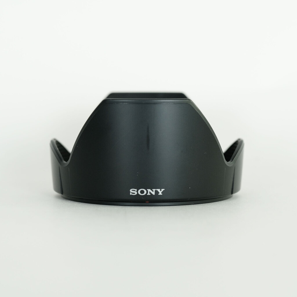 SONY E18-200mm F3.5-6.3 OSS LE SEL18200LE