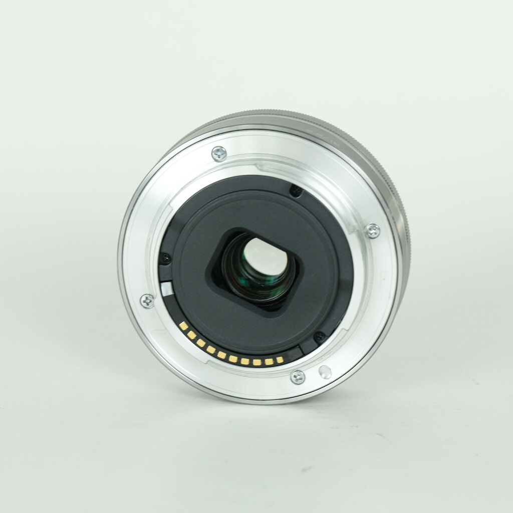 SONY E 16mm F2.8 SEL16F28の出品 | ONE SCENE（ワンシーン）