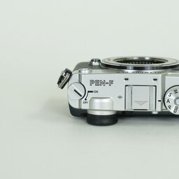 OLYMPUS PEN-F