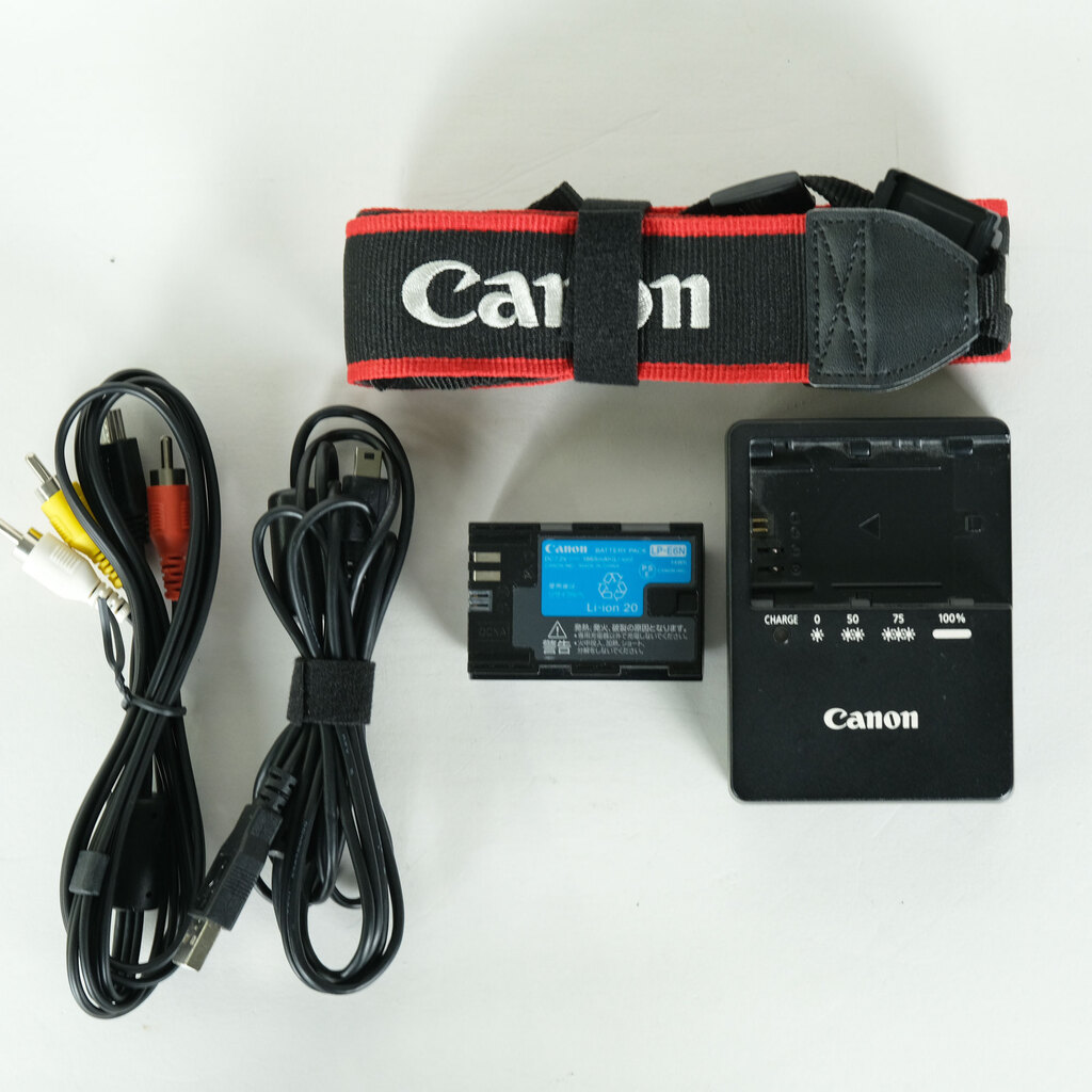Canon EOS 5D Mark III Canon EOS 5D Mark III