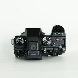 Panasonic LUMIX S5II DC-S5M2