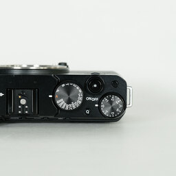 FUJIFILM X-E4