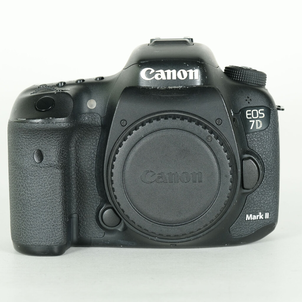 価格.com - EOS 7D Mark II ボディ 中古価格比較