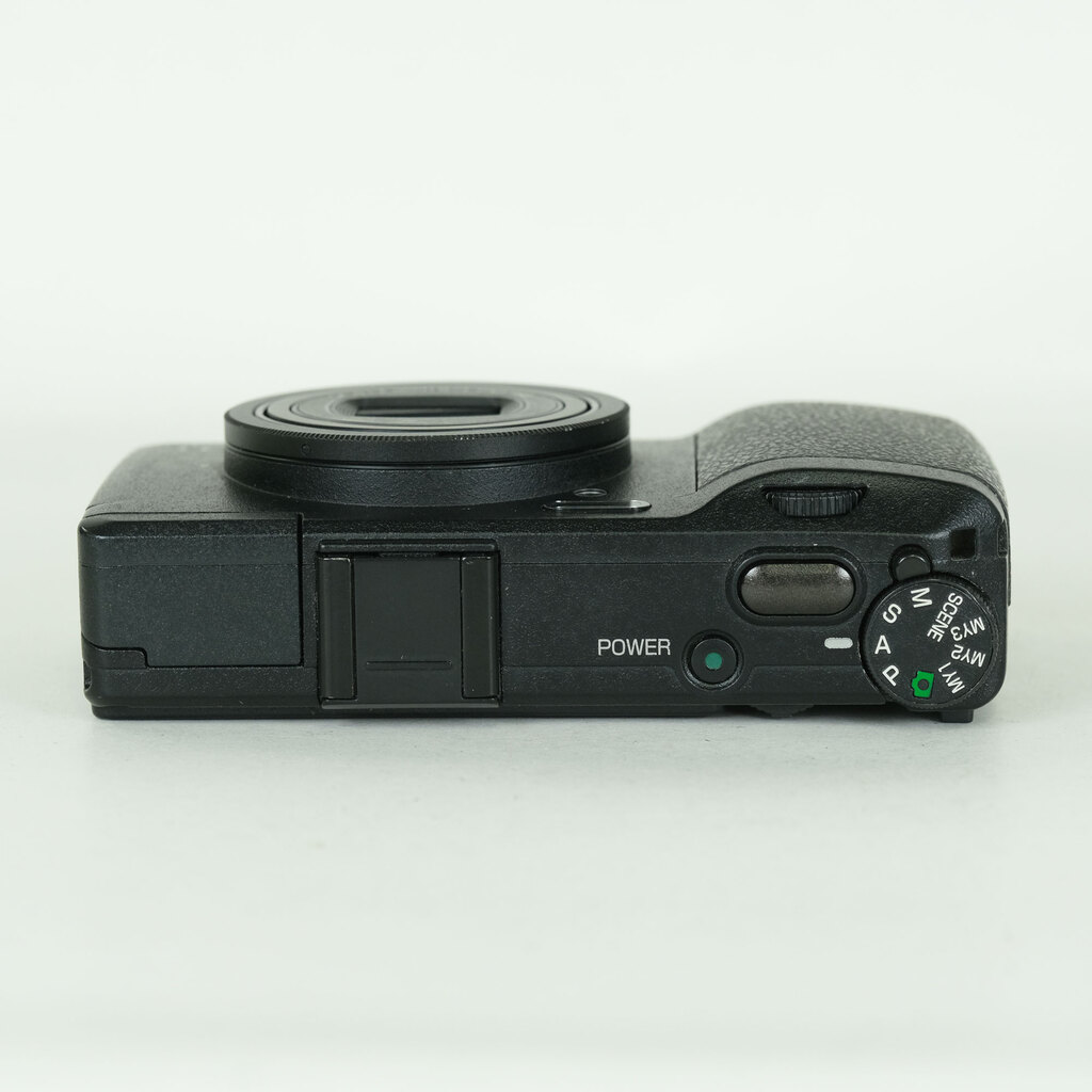 RICOH GR DIGITAL IV