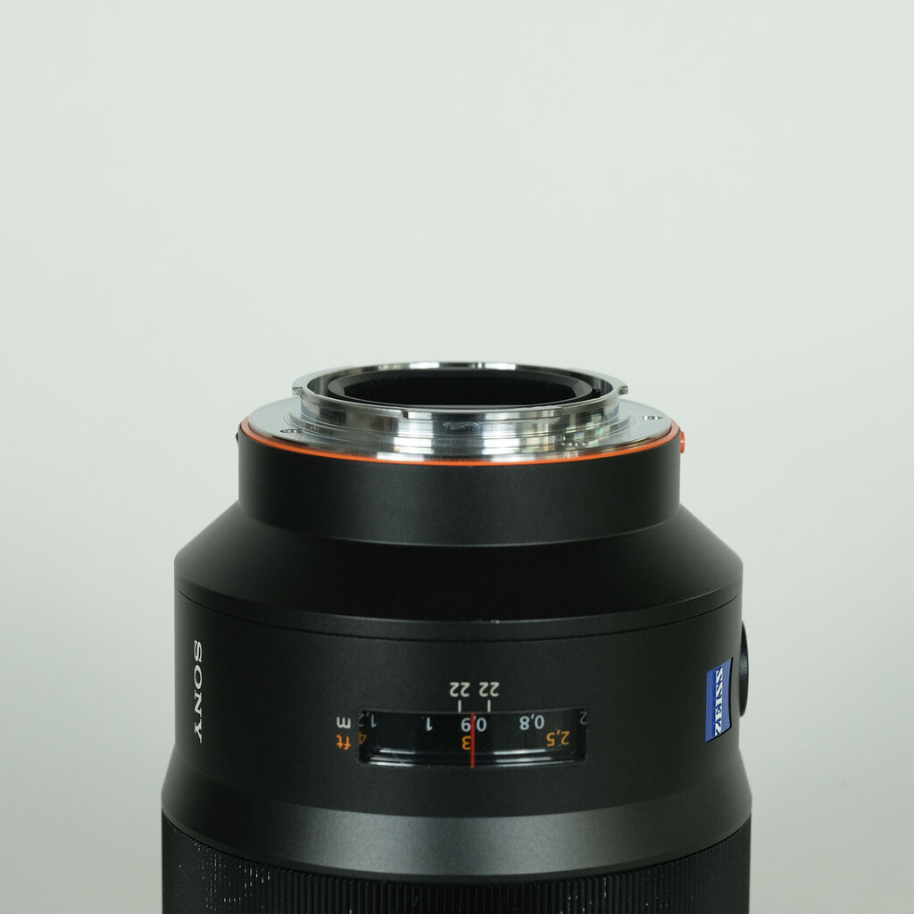 SONY Sonnar T* 135mm F1.8 ZA SAL135F18Z