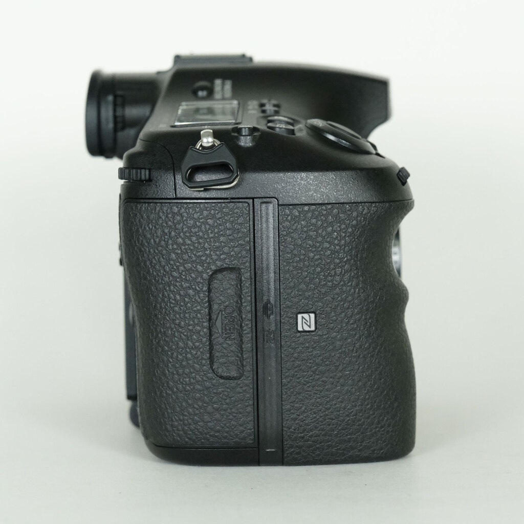 SONY α99II（ILCA-99M2）