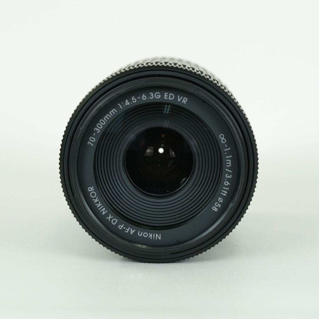 Nikon AF-P DX NIKKOR 70-300mm f/4.5-6.3G ED VR Nikon AF-P DX NIKKOR 70-300mm f/4.5-6.3G ED VR