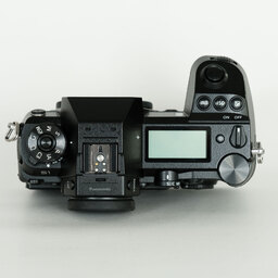 Panasonic LUMIX DC-S1